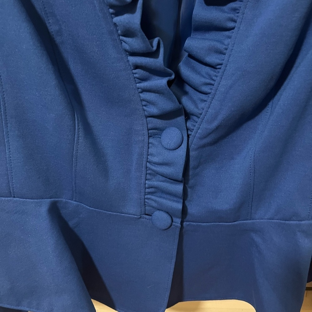 GORGEOUS BLUE 💙 INC International Concepts Ruffle Blazer - Picture 5 of 7